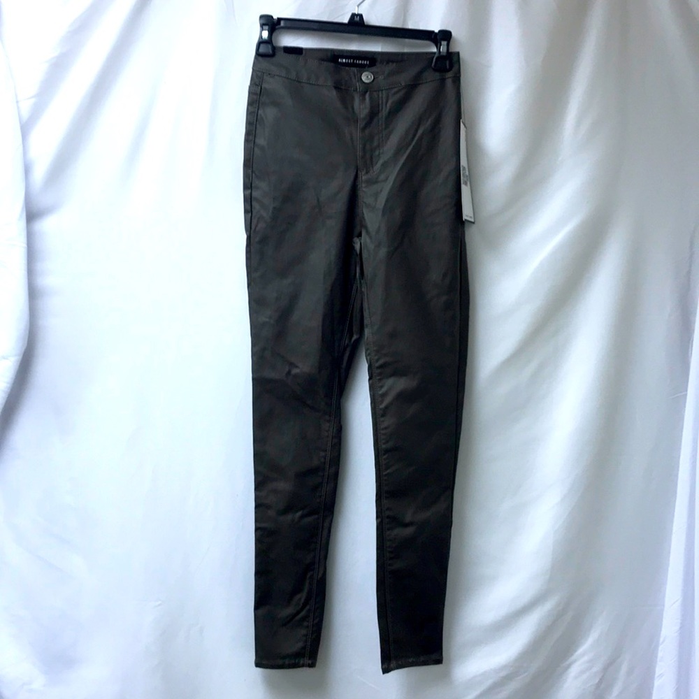Almost famous skinny pants women olive  green size 3